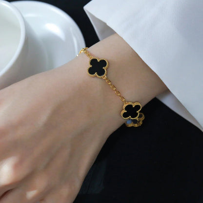 [Vicky] CLOVER 5 MOTIF ONYXS BRACELET COLLECTION