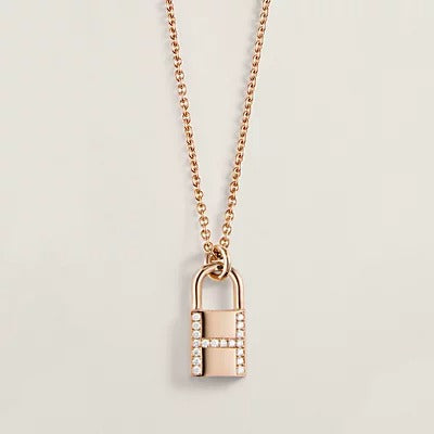 [Vicky]HM ADVANCED NICHE LOCK HEAD NECKLACE DIAMONDS