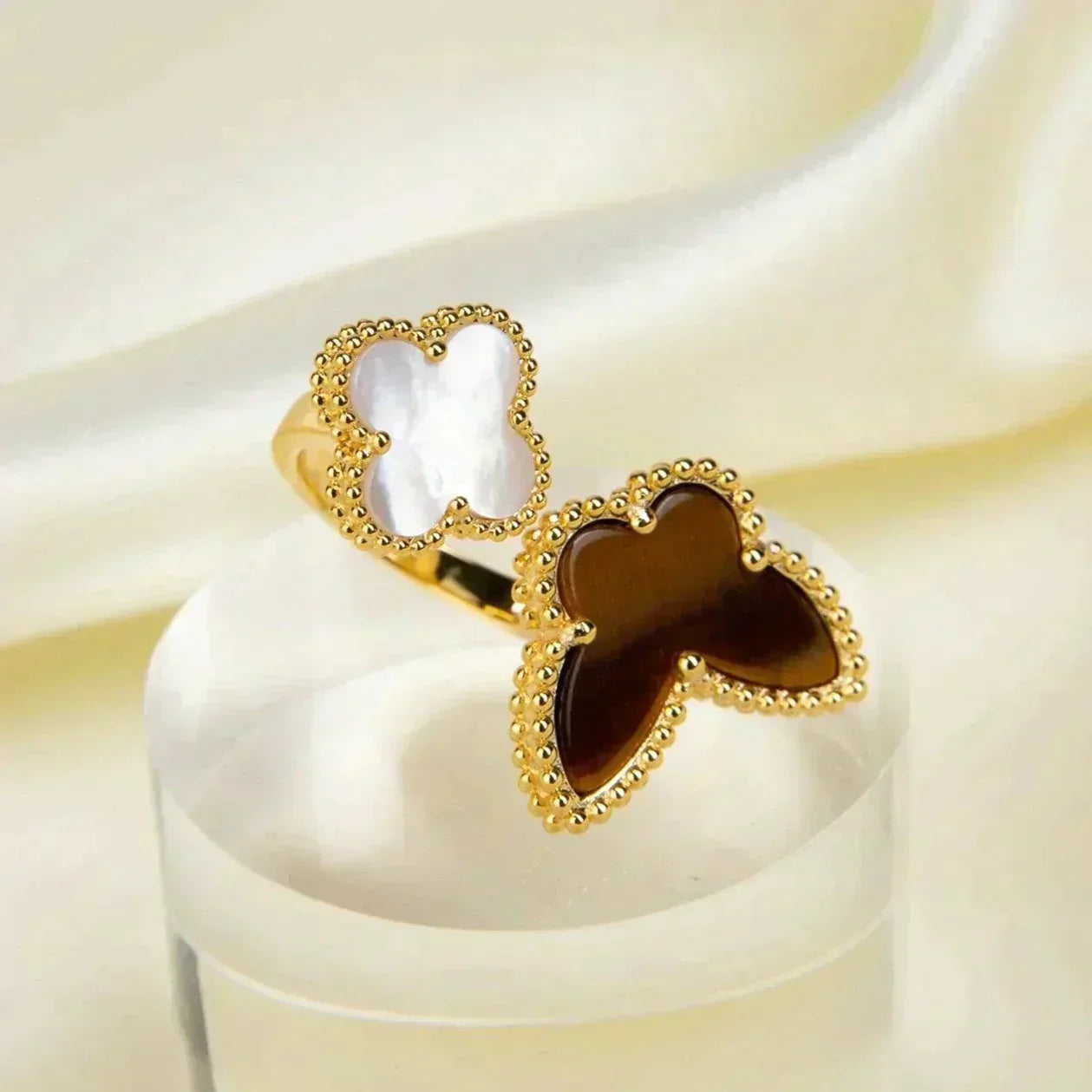 [Vicky]LUCKY BETWEEN THE FINGER RING