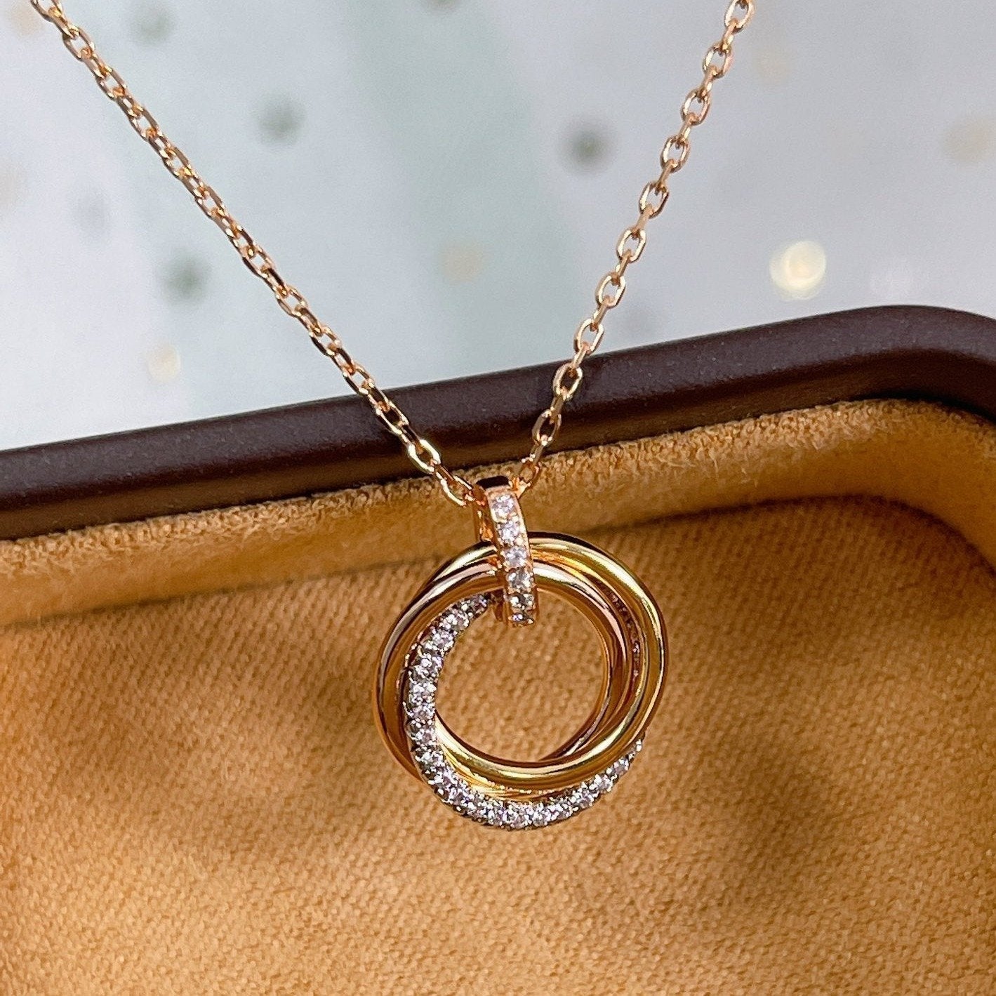 [Vicky]TRINITY NECKLACE SILVER GOLD PINK GOLD DIAMONDS