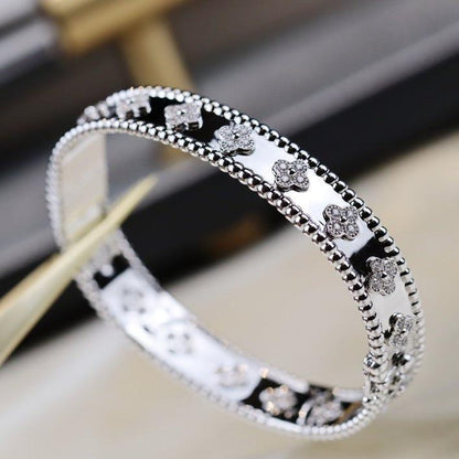 [Vicky]CLOVER ARMBAND 8MM DIAMANTEN