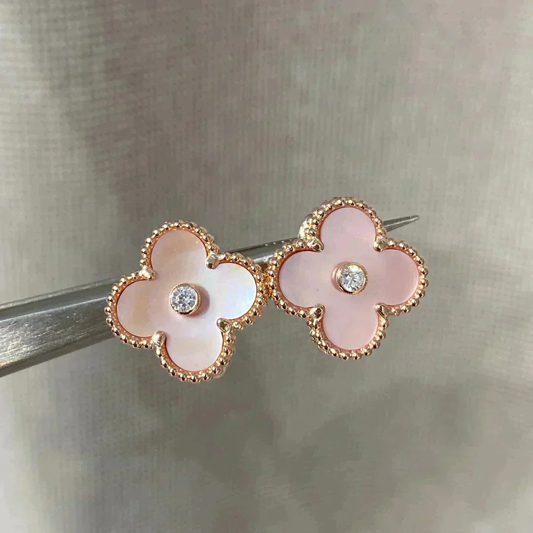 [Vicky]CLOVER MEDIUM 1 MOTIFS  PINK MOP DIAMOND EARRINGS