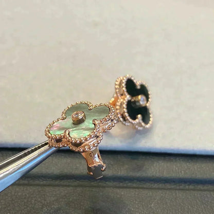 [Vicky]CLOVER MEDIUM 1 MOTIFS GRAY MOP  DIAMOND EARRINGS