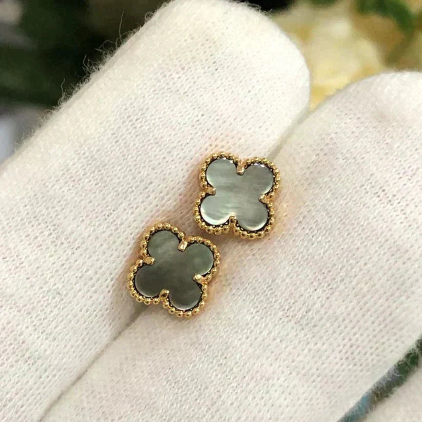 [Vicky]CLOVER MINI 9.5MM GRAY MOP EARRINGS