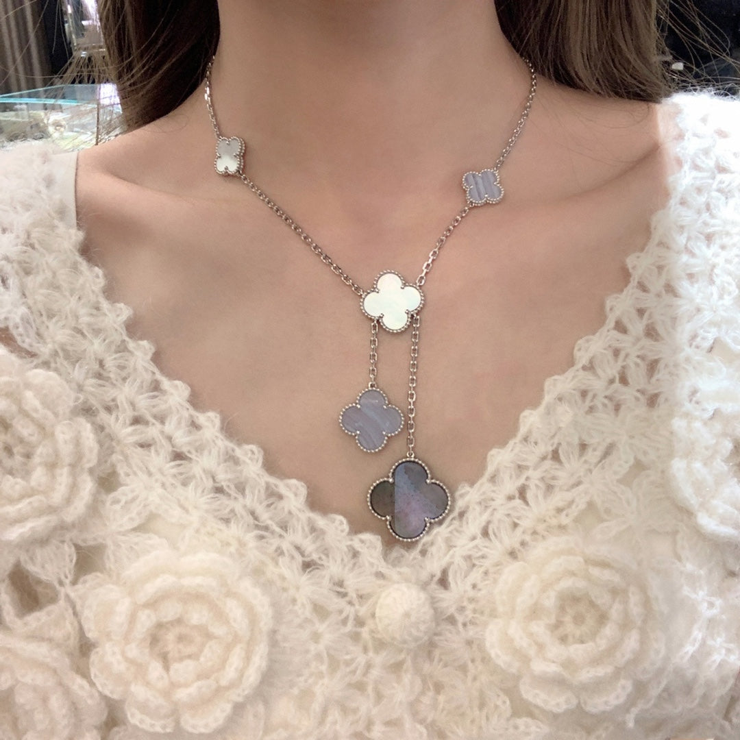 [Vicky]CLOVER MOP CHALCEDONY NECKLACE SILVER 6 MOTIF