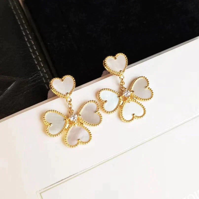 [Vicky]CLOVER SWEET WHITE MOP EARRINGS