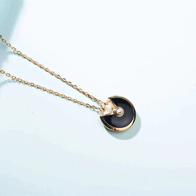 [Vicky]AMULETTE GOLD CARNELIAN ONYX NECKLACE