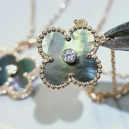 [Vicky]CLOVER 15MM DIAMOND AND MOTHER-OF-GREY NECKLACE