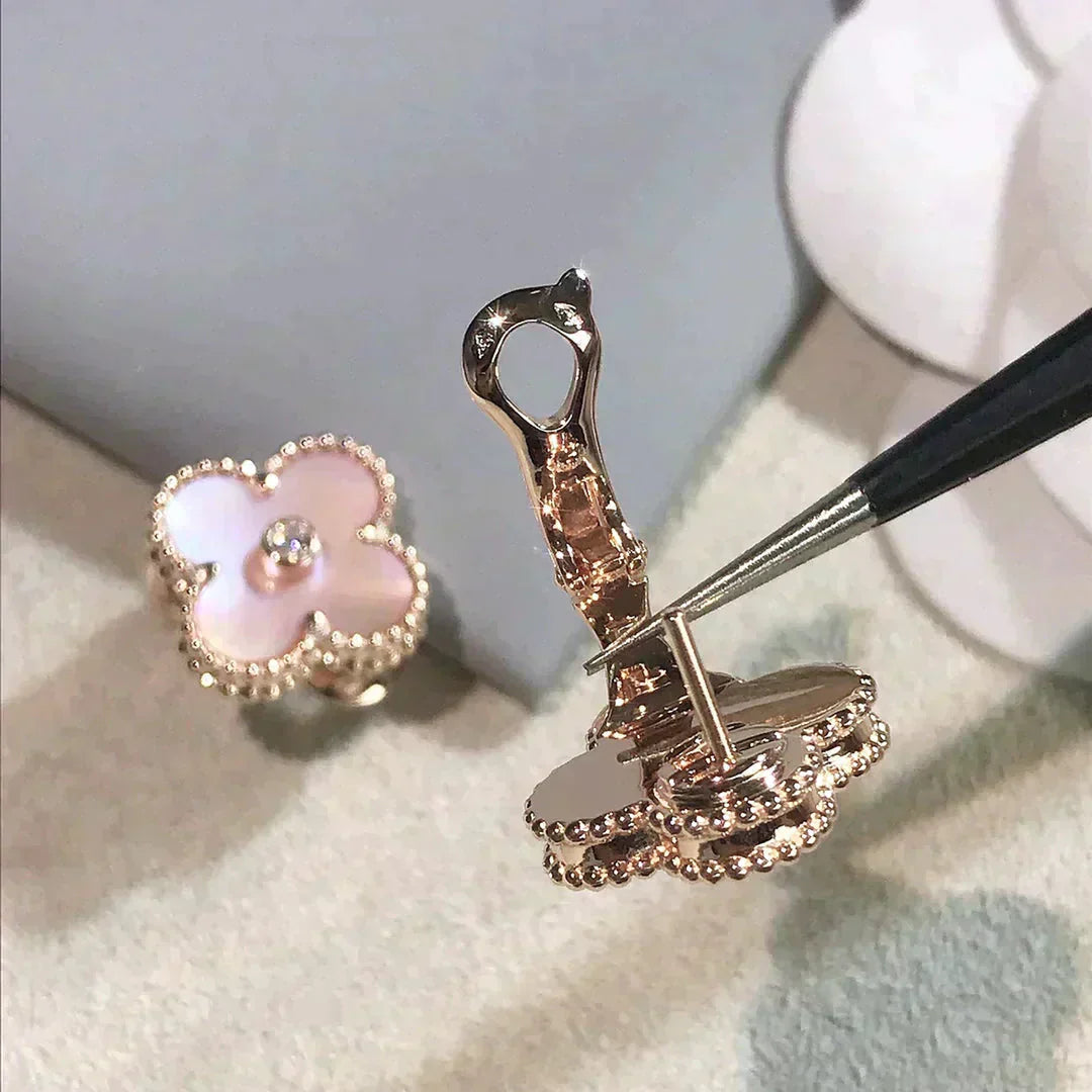 [Vicky]CLOVER MEDIUM 1 MOTIFS  PINK MOP DIAMOND EARRINGS