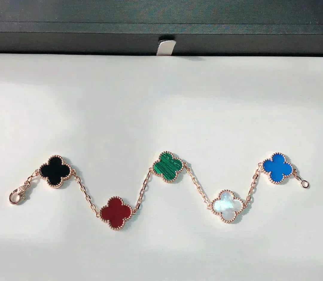 [Vicky]CLOVER 5 MOTIFS MULTICOLOR BRACELET