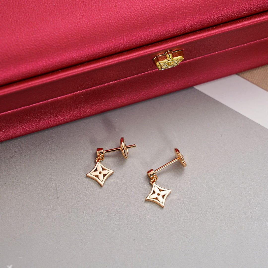 [Vicky]STAR EARRINGS GOLD