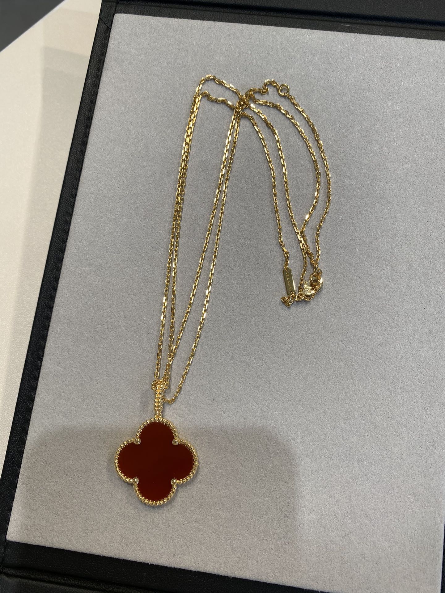[Vicky]CLOVER 25MM NECKLACE GOLD CARNELIAN