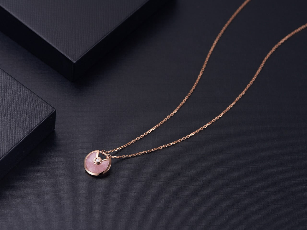 [Vicky]AMULETTE ROSE GOLD PINK MOP NECKLACE