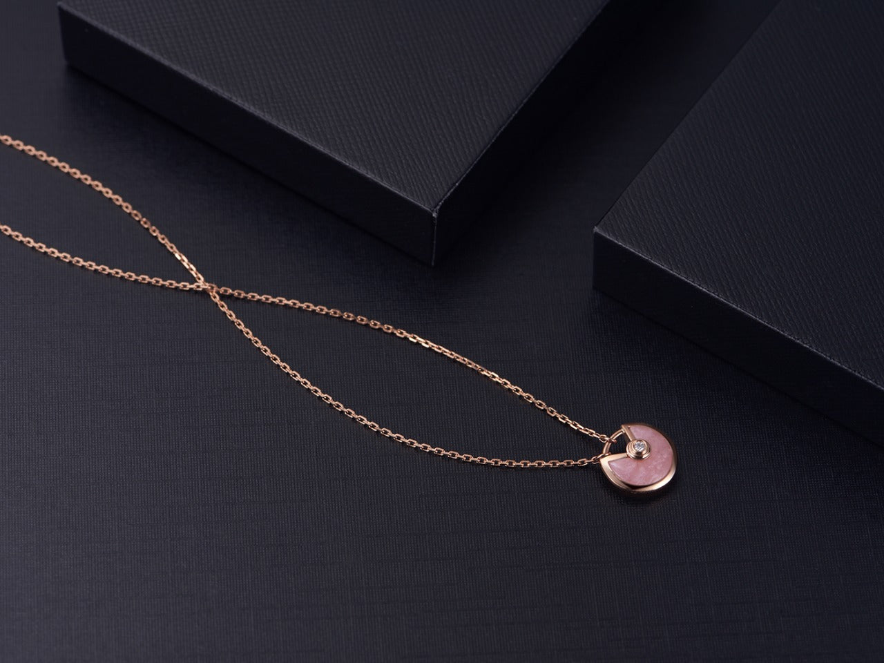[Vicky]AMULETTE ROSE GOLD PINK MOP NECKLACE