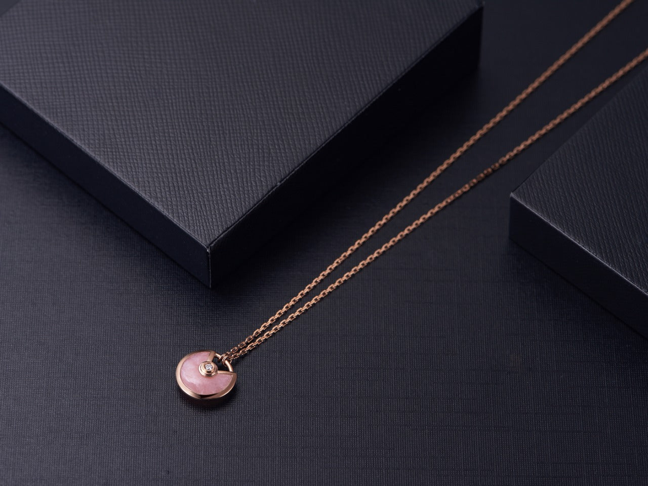 [Vicky]AMULETTE ROSE GOLD PINK MOP NECKLACE