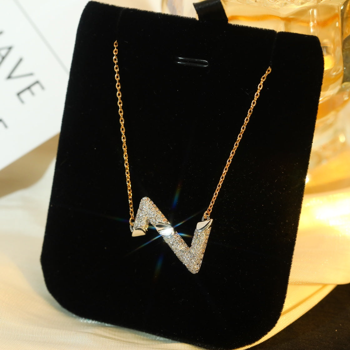 [Vicky]VOLT SILVER DIAMOND PEDANT NECKLACE