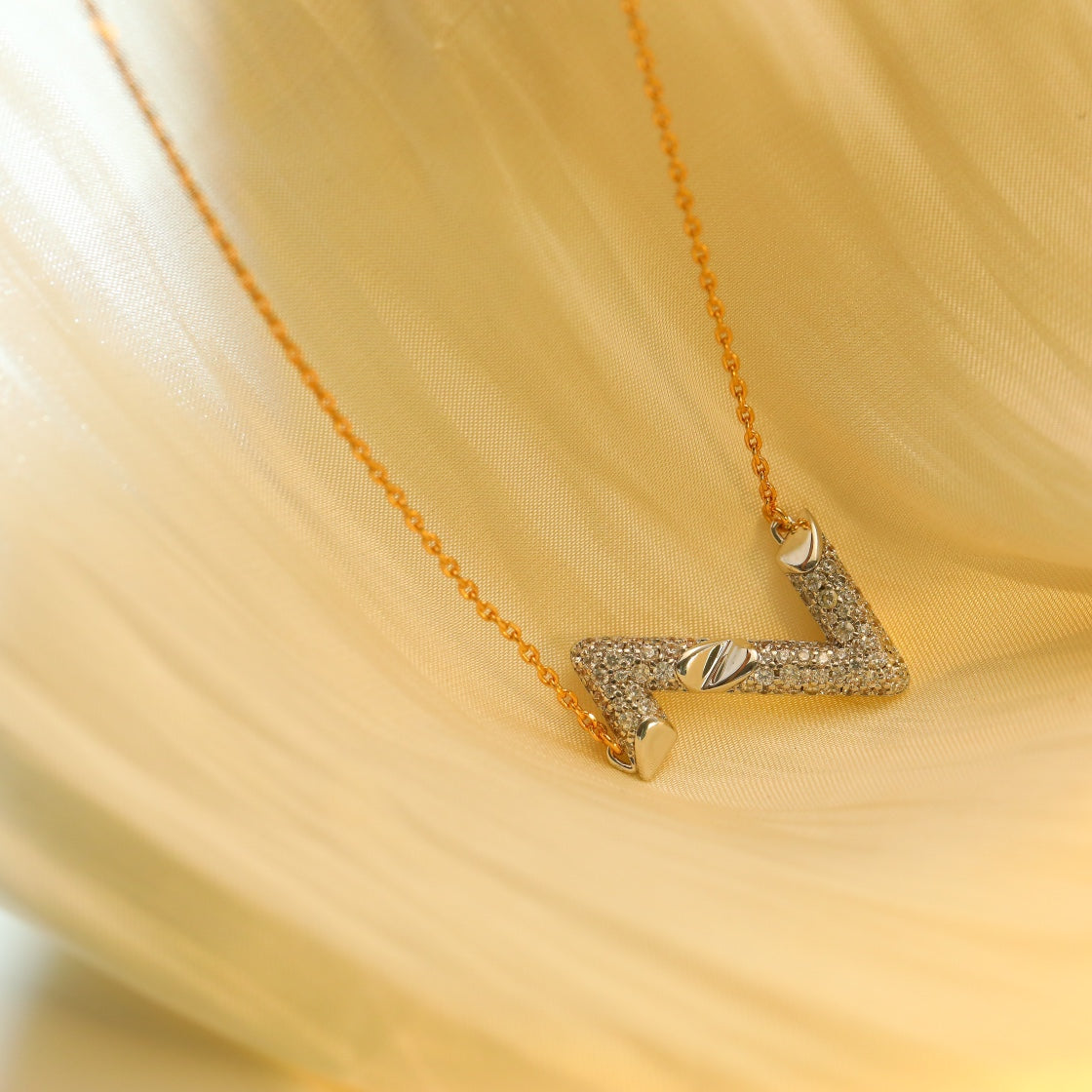 [Vicky]VOLT SILVER DIAMOND PEDANT NECKLACE
