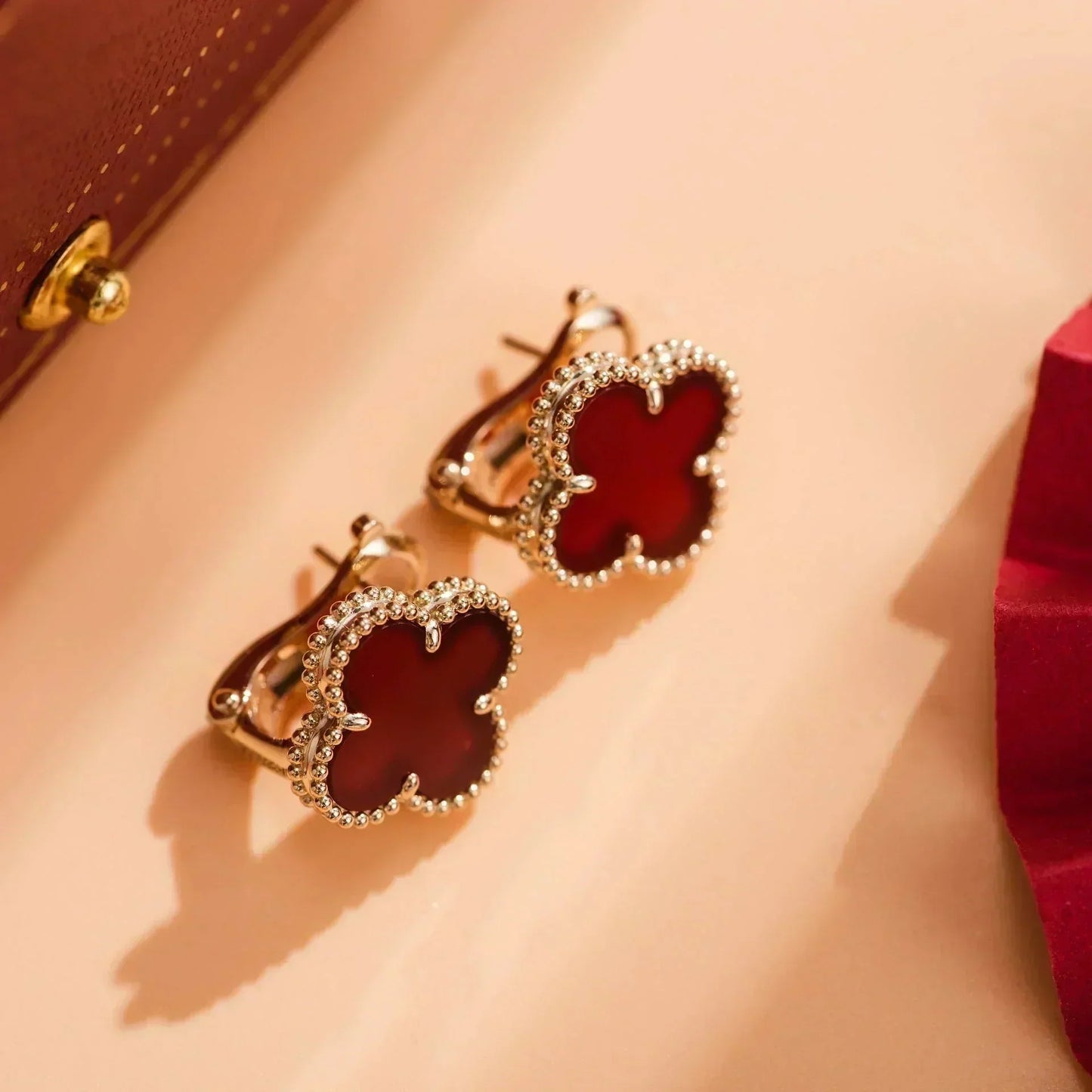 [Vicky]CLOVER MEDIUM 1 MOTIFS CARNELIAN  EARRINGS