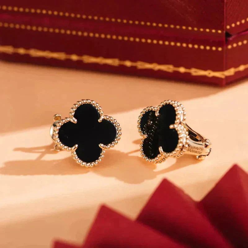 [Vicky]CLOVER MEDIUM 1 MOTIFS  ONYX STUD EARRINGS