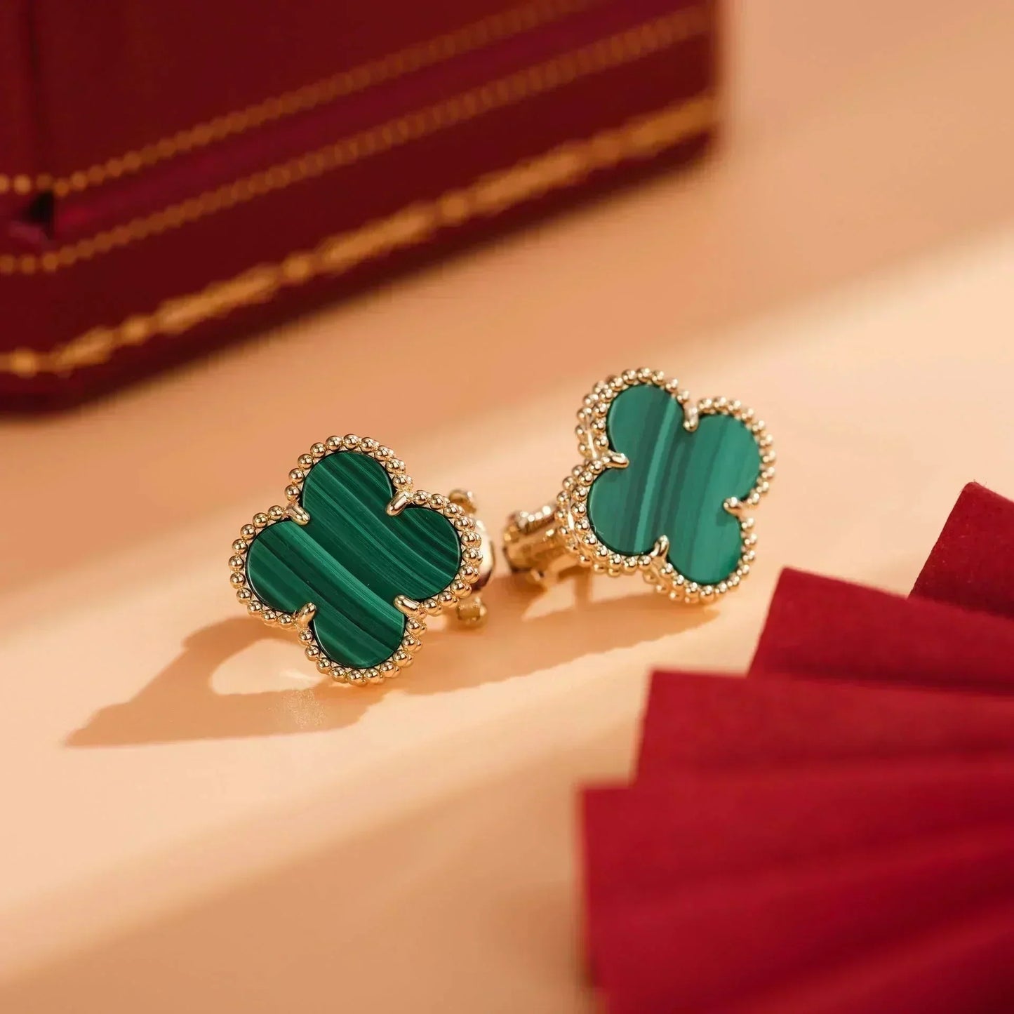 [Vicky]CLOVER MEDIUM 1 MOTIFS MALACHITE  EARRINGS