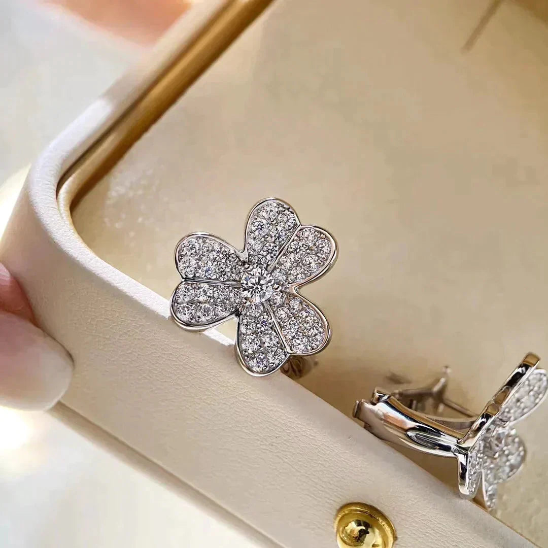 [Vicky]CLOVER COMOS DIAMOND EARRINGS SILVER