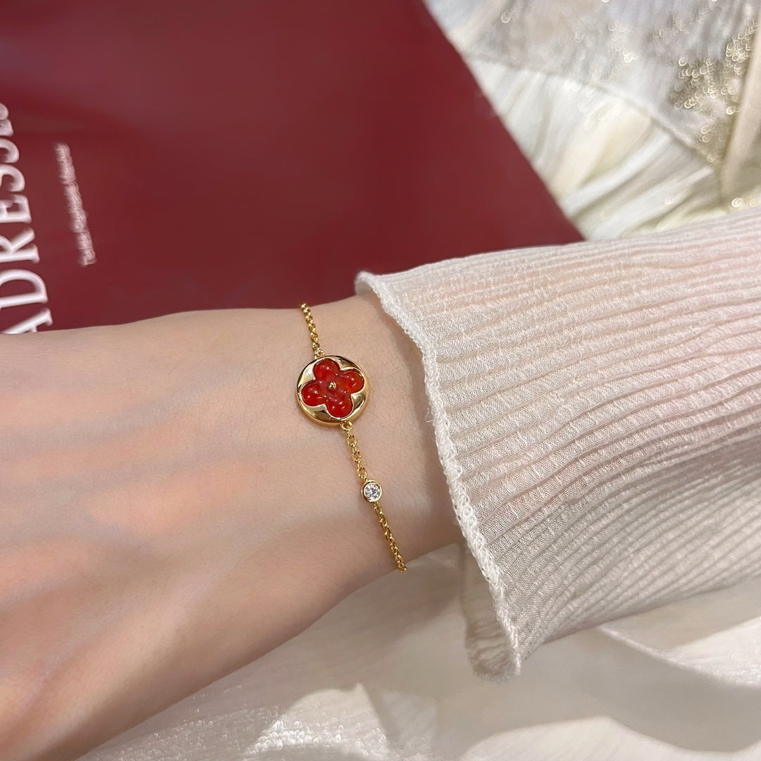 [Vicky]SUN PEDANT CARNELIAN BRACELET