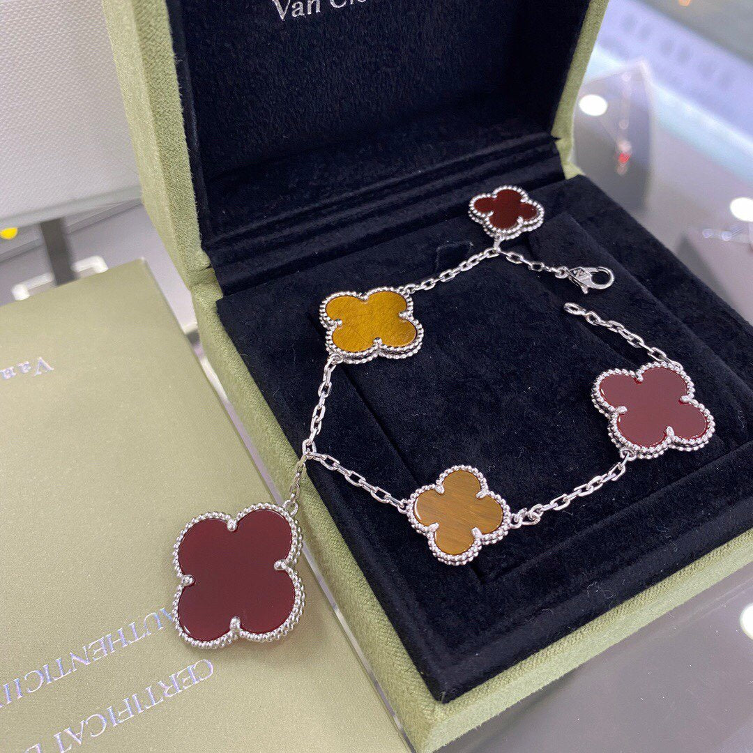 [Vicky]CLOVER 5 MOTIFS SIVLER CARNELIAN TIGER EYE BRACELET