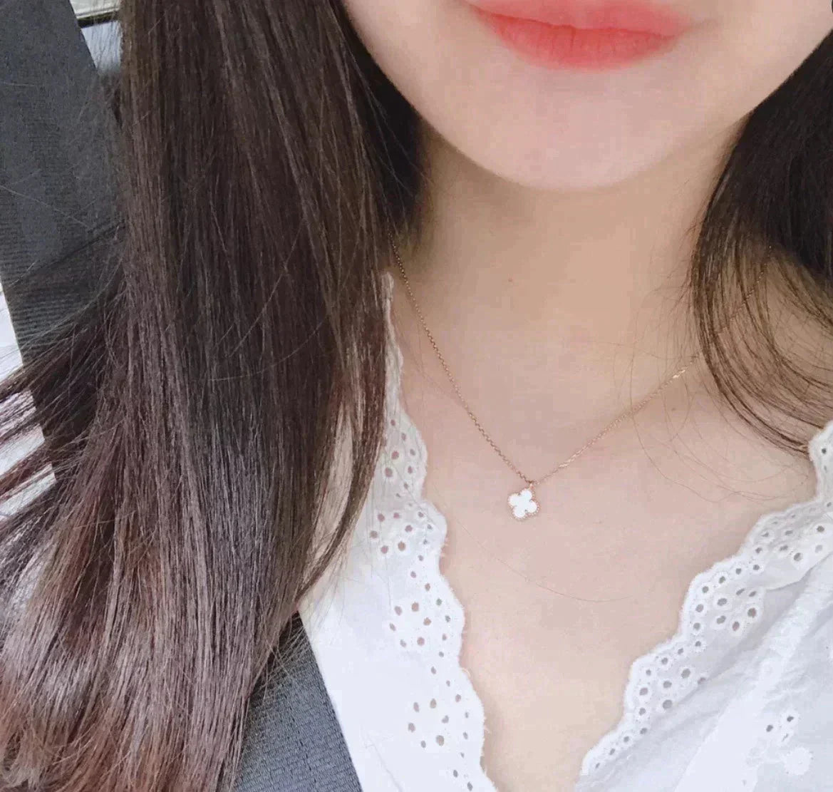 [Vicky]CLOVER MINI 9.5MM WHITE MOTHER-OF-PEARL NECKLACE