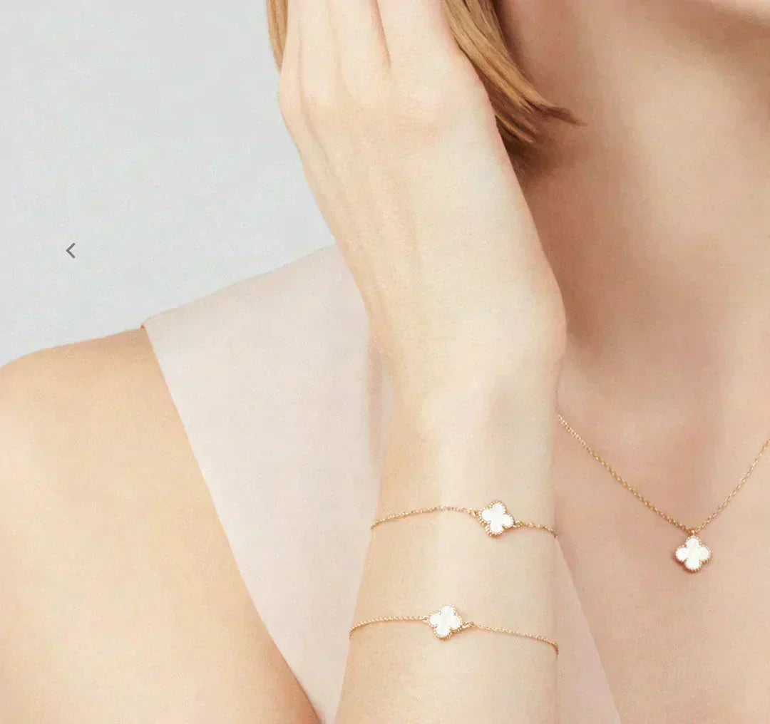 [Vicky]CLOVER MINI 9.5MM WHITE MOTHER-OF-PEARL NECKLACE