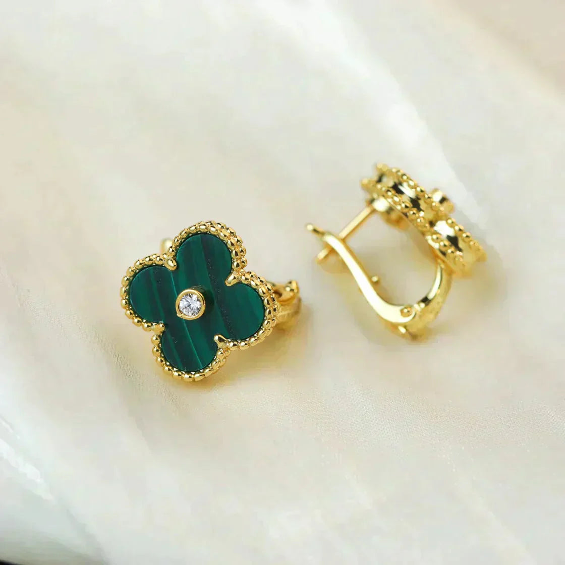 [Vicky]CLOVER MEDIUM 1 MOTIFS MALACHITE DIAMOND EARRINGS