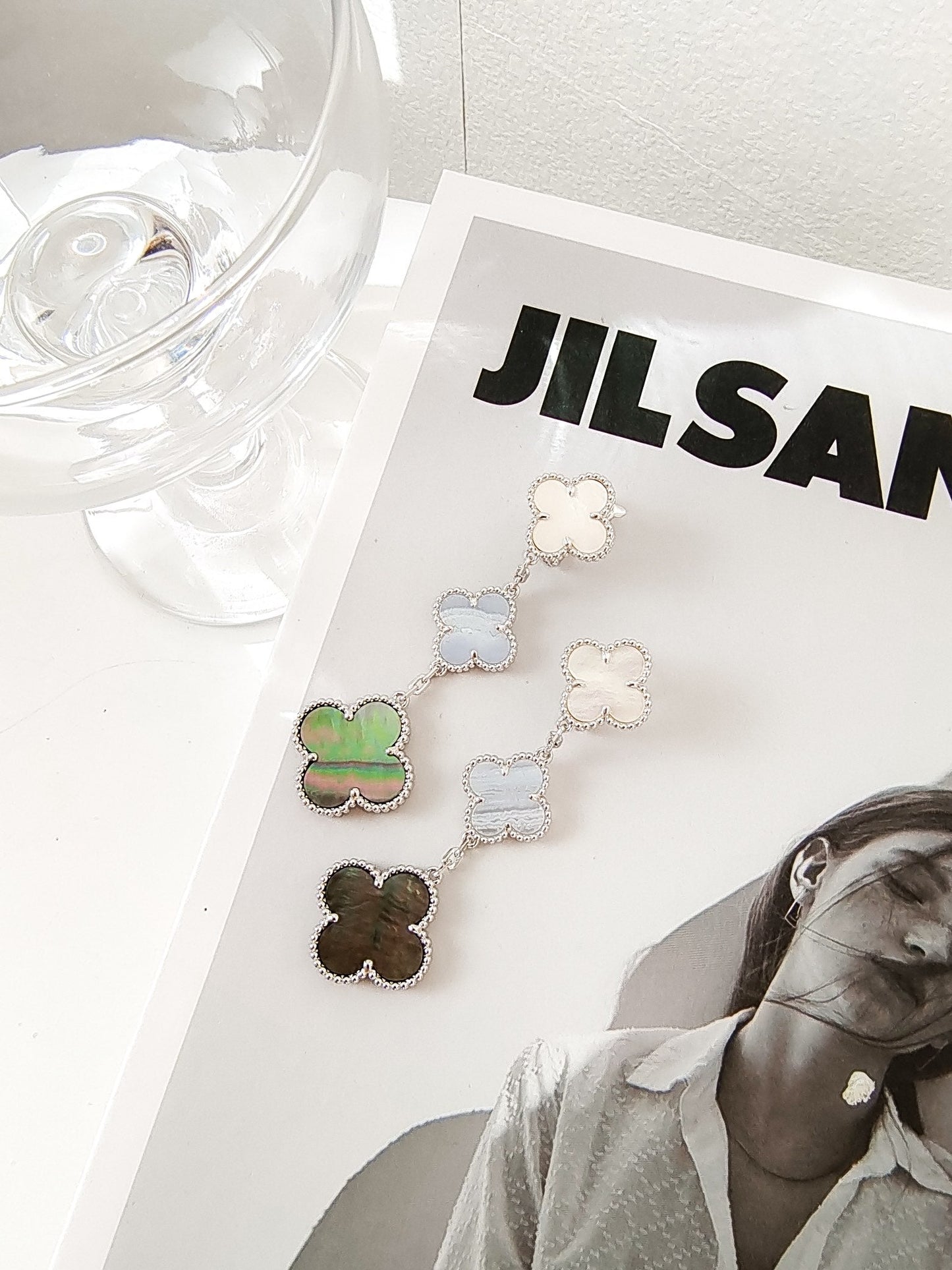 [Vicky]CLOVER 3 MOTIFS CHALCEDONY DARK MOP SILVER EARRINGS