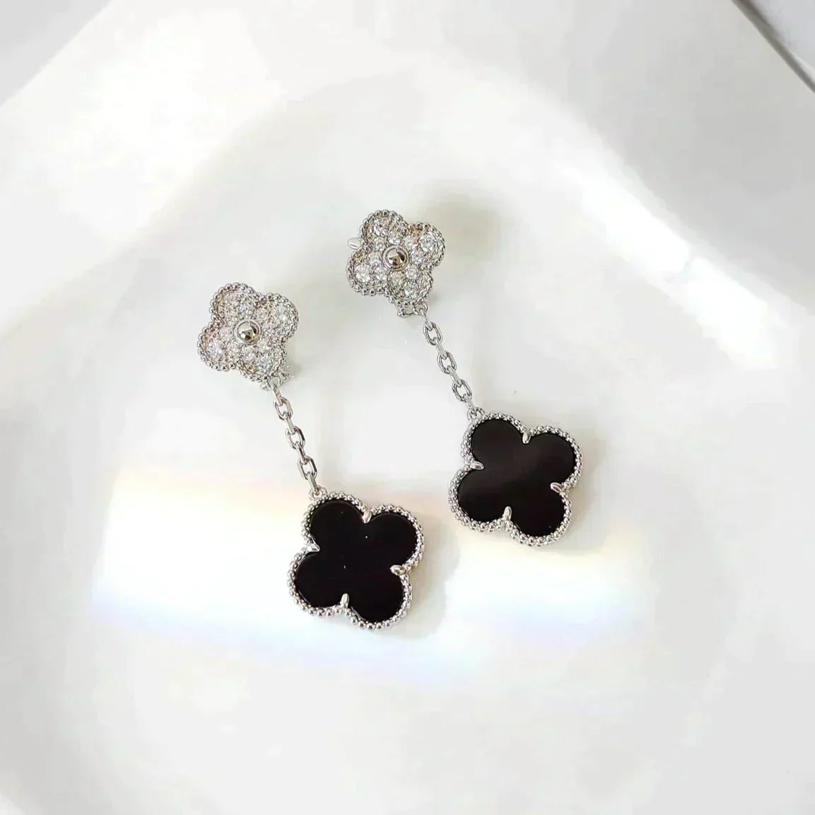 [Vicky]CLOVER 2 MOTIFS  DIAMOND ONYX EARRINGS SILVER