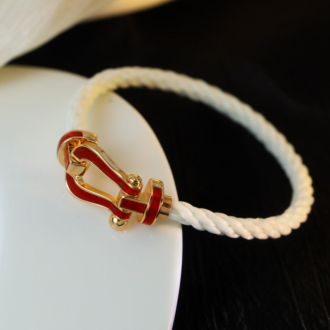 [Vicky]FORCE 10 WHITE TEXTILE DIAMOND PAVED