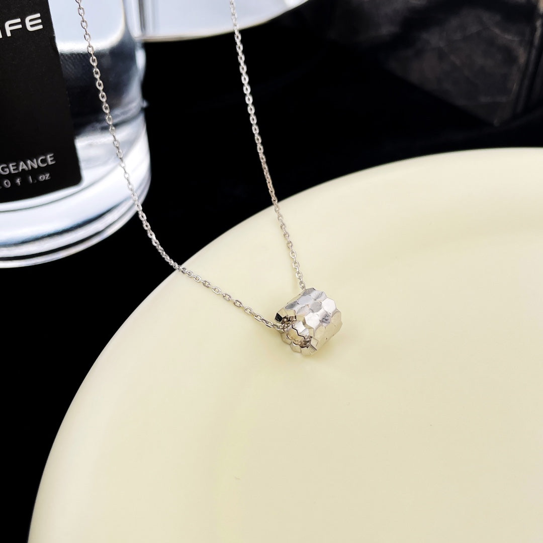 [Vicky]BEE MINI PEDANT DIAMOND NECKLACE