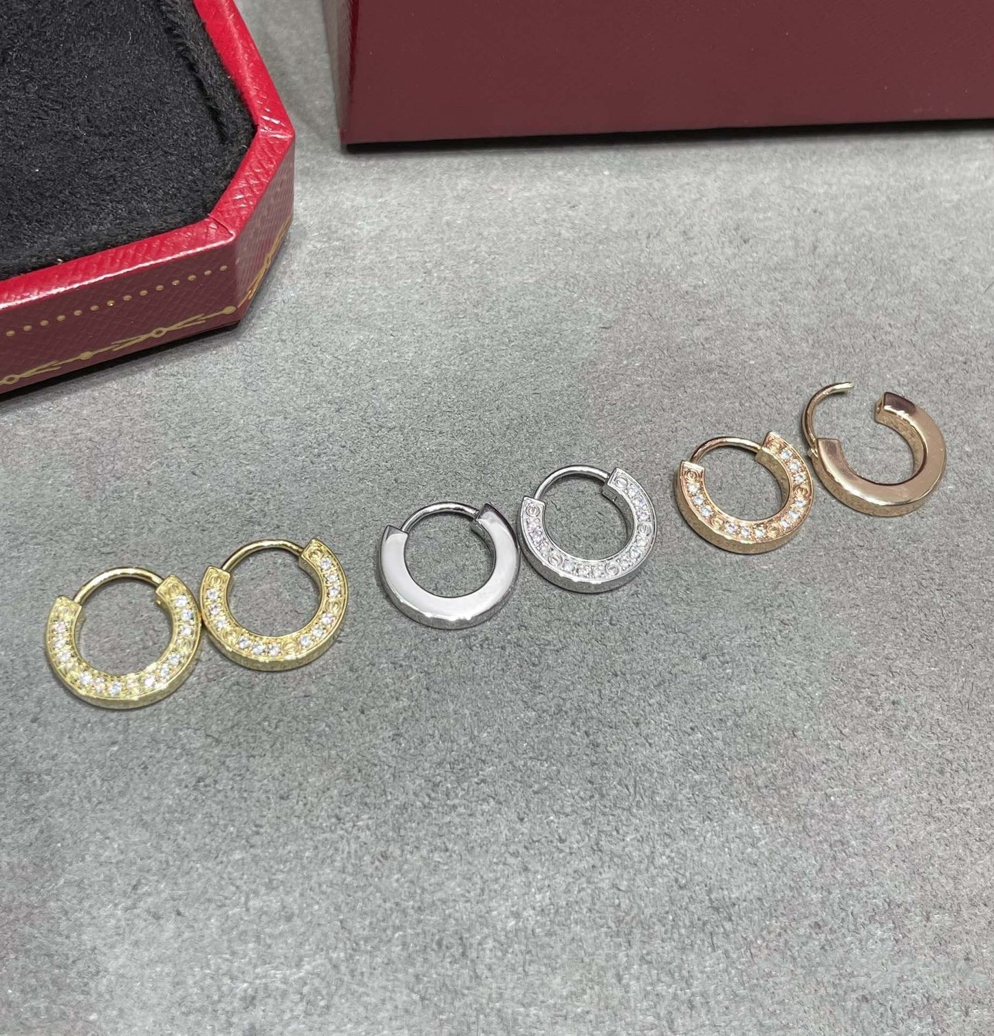 [Vicky]LOVE DIAMOND EARRINGS