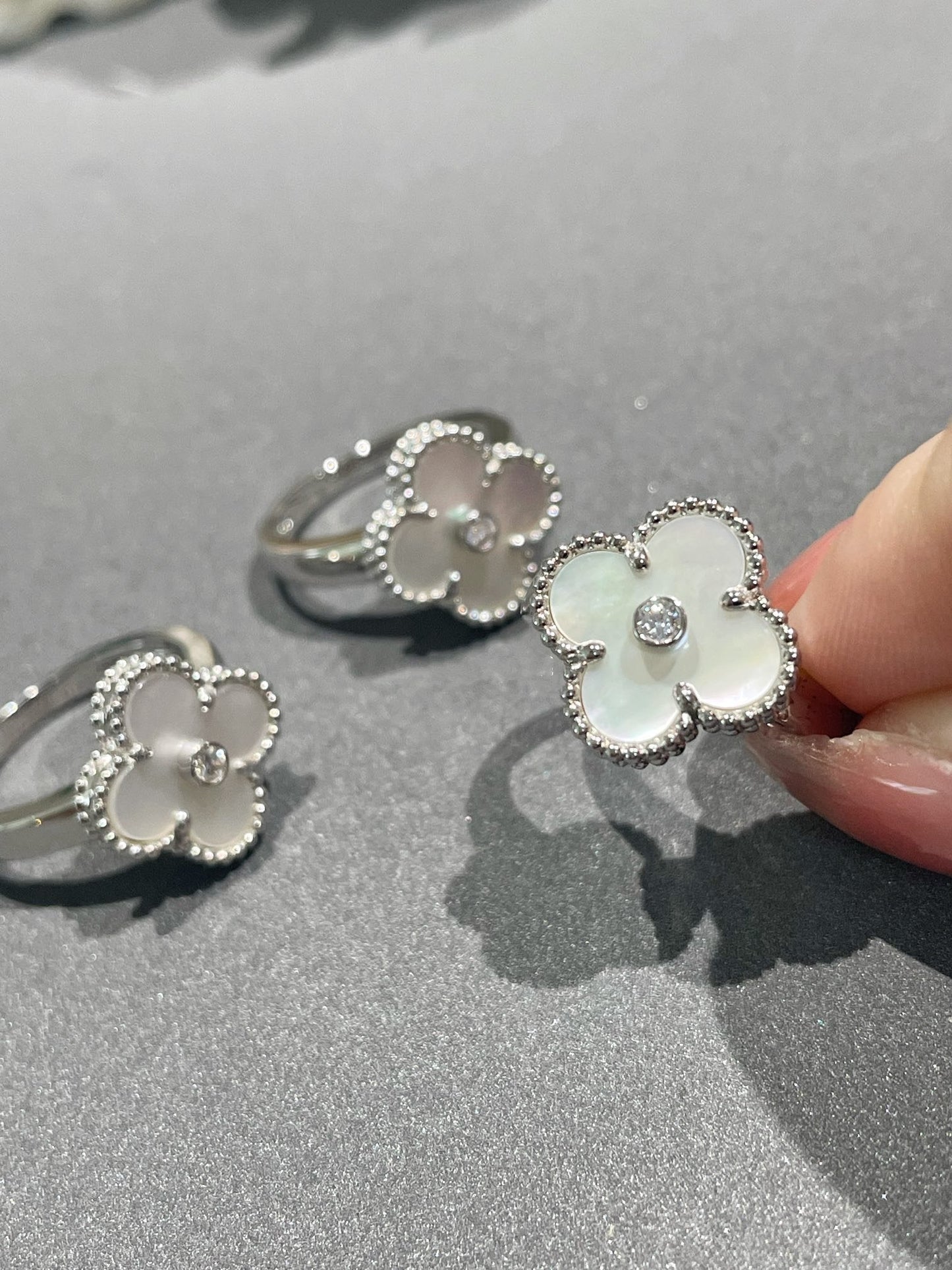 [Vicky]CLOVER SILVER MOP DIAMOND RING