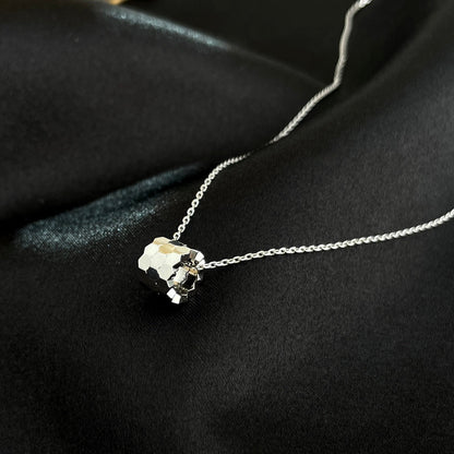 [Vicky]BEE MINI NECKLACE