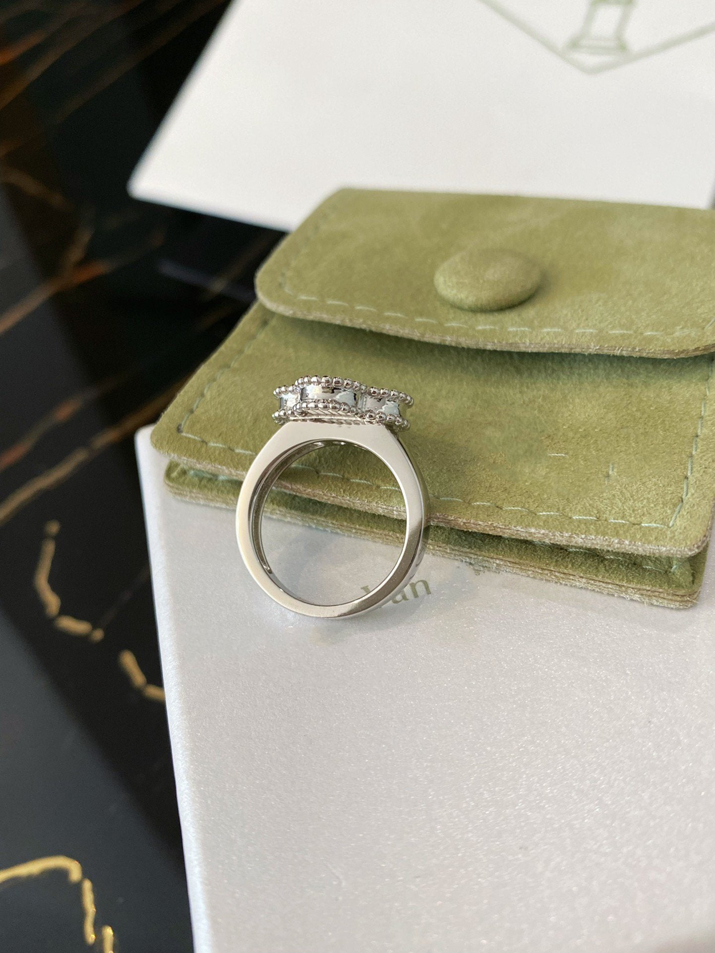 [Vicky]CLOVER SILVER RING