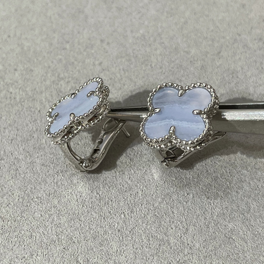 [Vicky]CLOVER CHALCEDONY SILVER STUD EARRINGS
