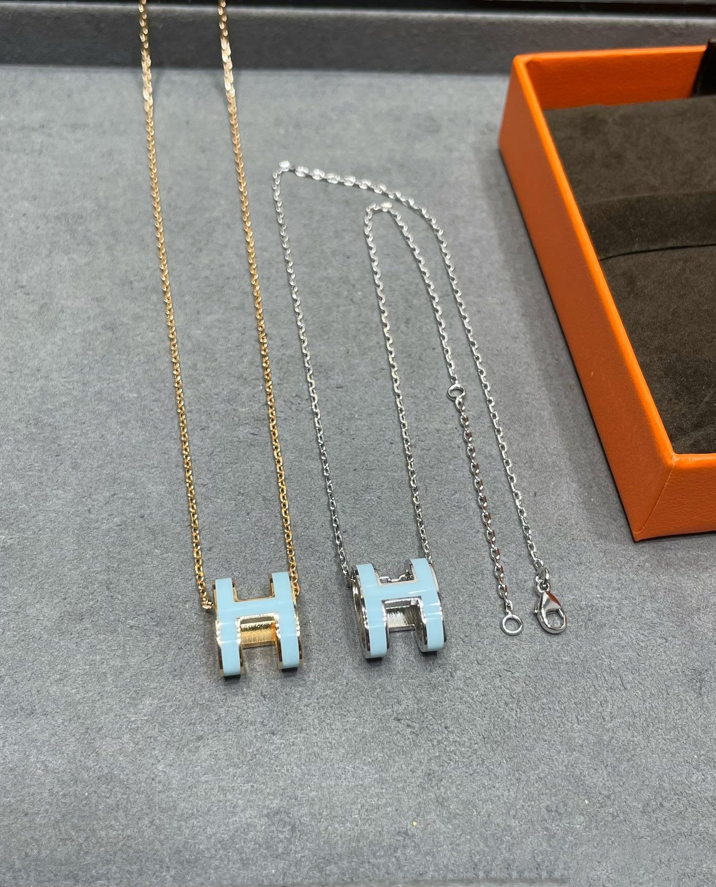 [Vicky]POP H SKY BLUE NECKLACE