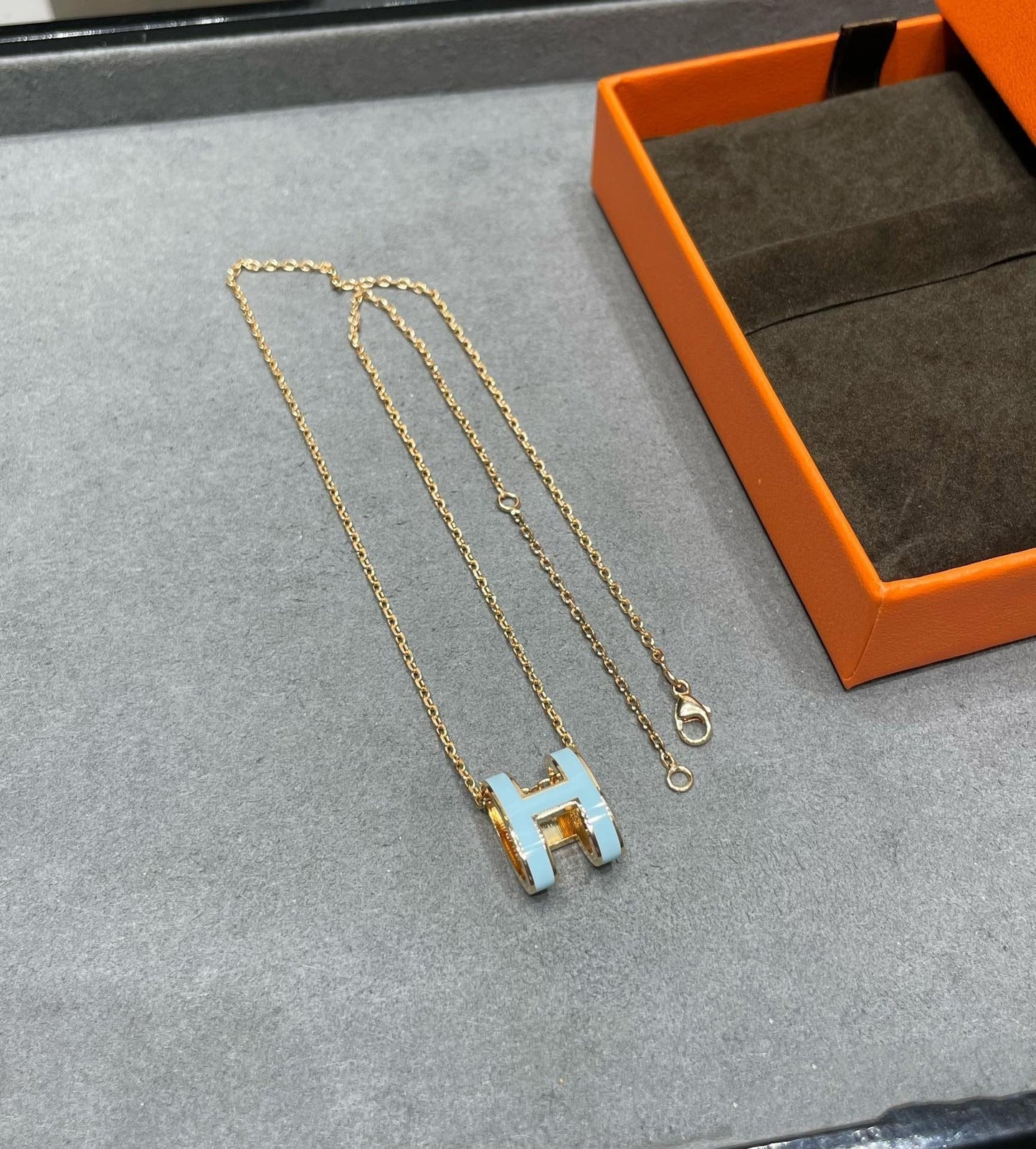 [Vicky]POP H SKY BLUE NECKLACE