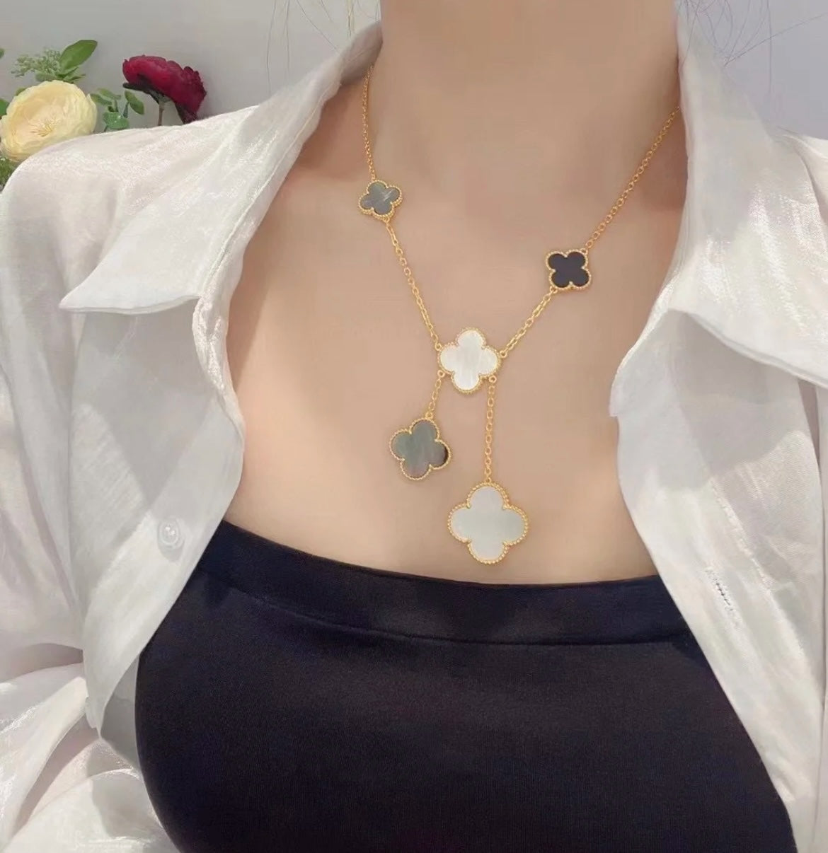 [Vicky]CLOVER 6 MOTIF MOP ONYX GOLD NECKLACE