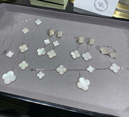 [Vicky]CLOVER 5 MOTIF WHITE MOP SILVER BRACELET