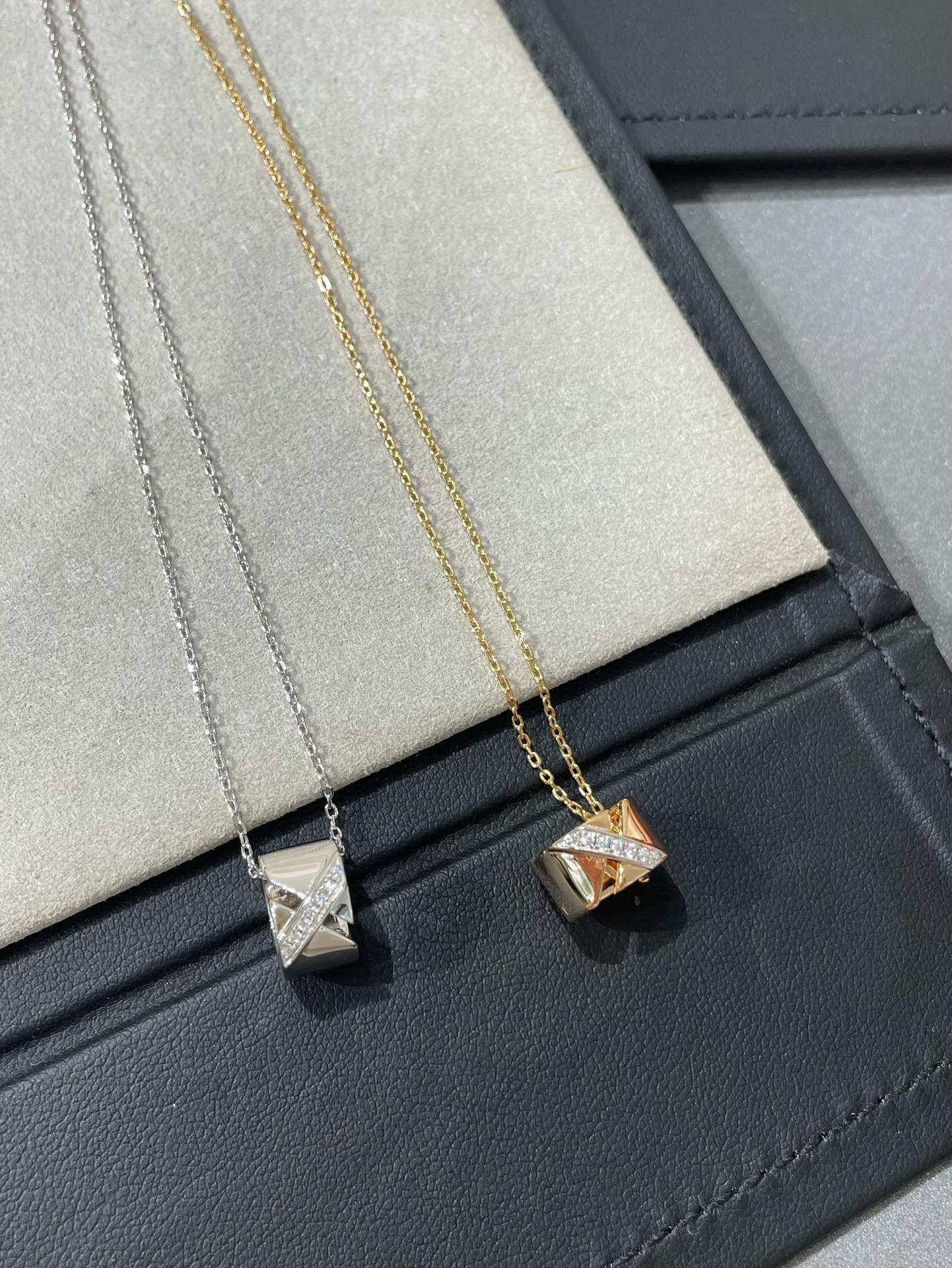 [Vicky]LIENS EVIDENCE DIAMOND NECKLACE