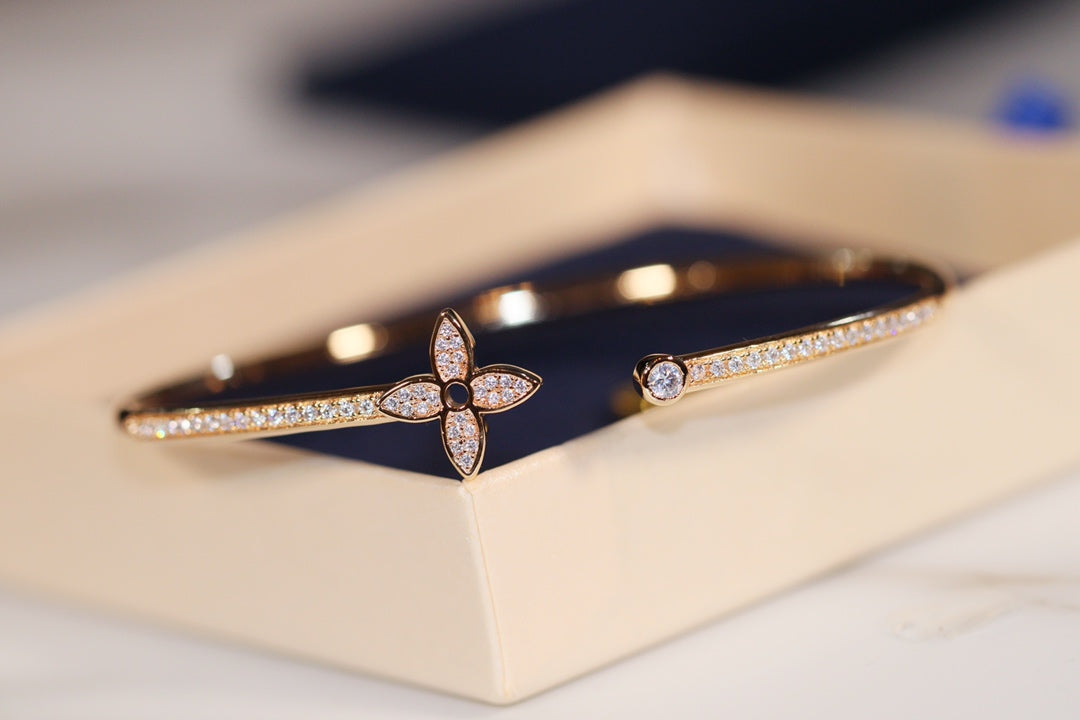 [Vicky]IDYLLE GOLD OPEN BRACELET DIAMOND PAVED