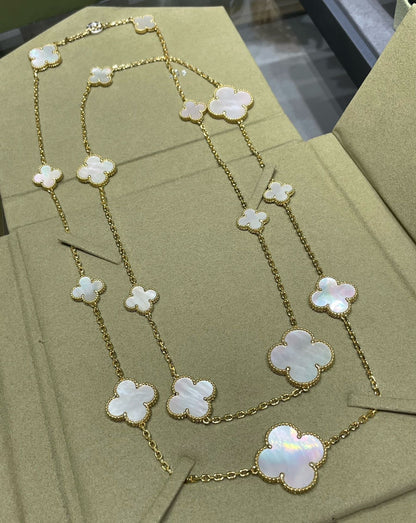 [Vicky]CLOVER 16 MOTIF WHITE MOP GOLD NECKLACE