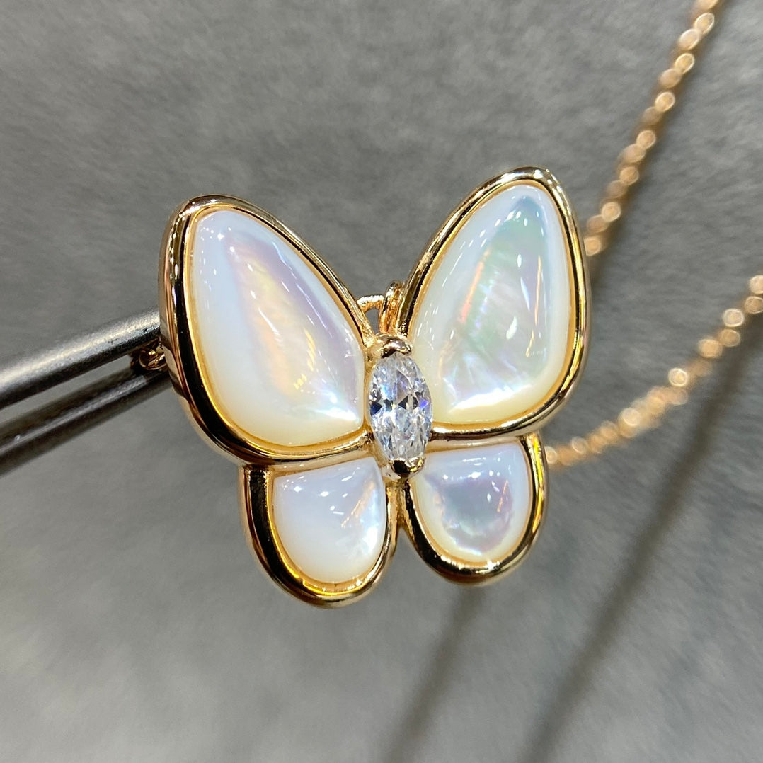 [Vicky]BUTTERFLY MOP DIAMOND NECKLACE