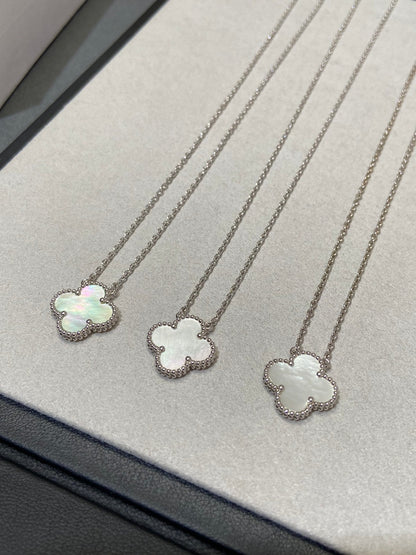 [Vicky]CLOVER MEDIUM SILVER WHITE MOP NECKLACE