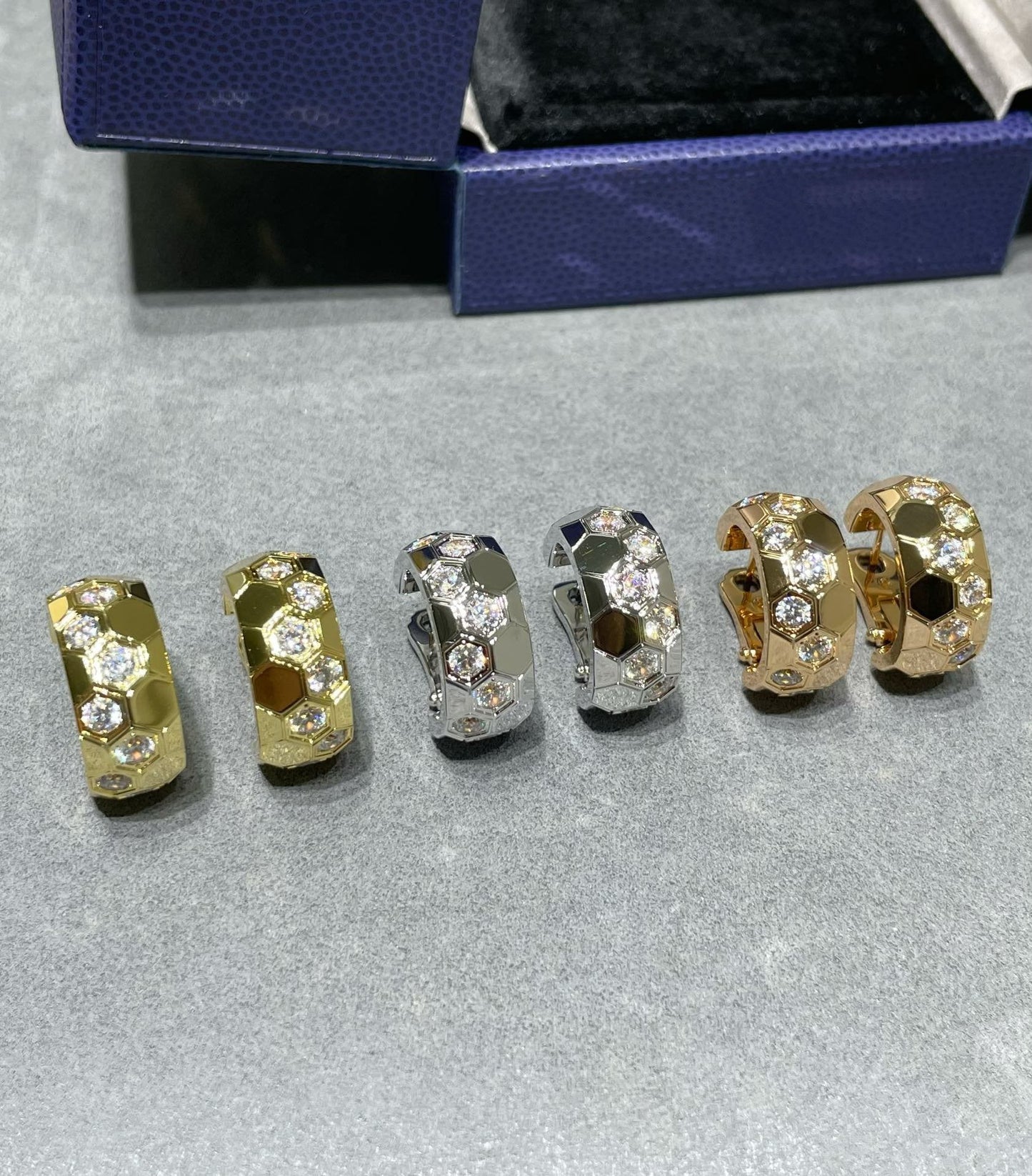 [Vicky]BEE LOVE DIAMOND HOOP EARRINGS