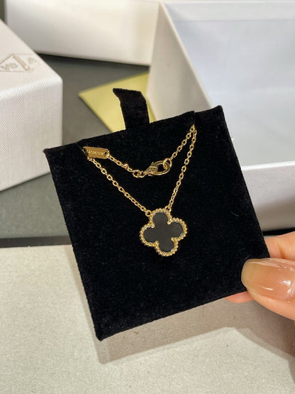 [Vicky]CLOVER ROCK CRYSTAL ROSE GOLD NECKLACE
